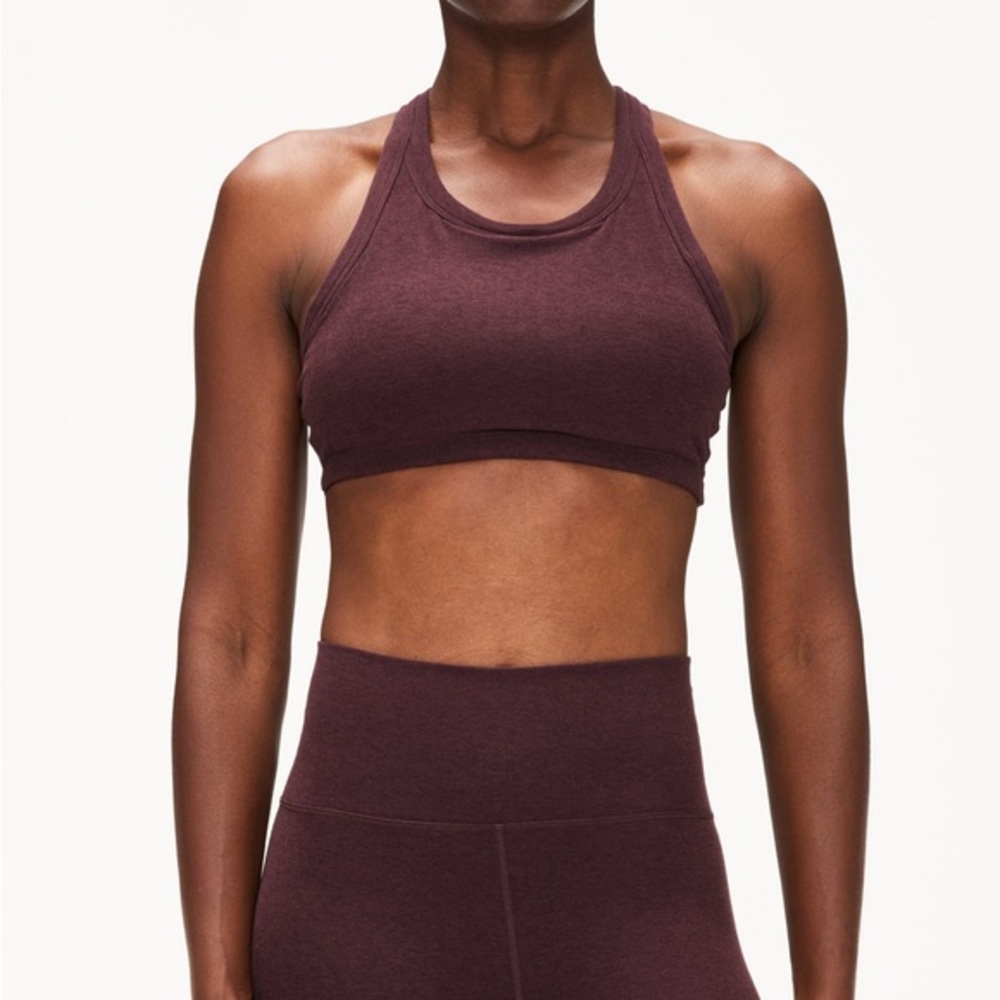 Vuori Elevation Racer Bra in Raisin Heather